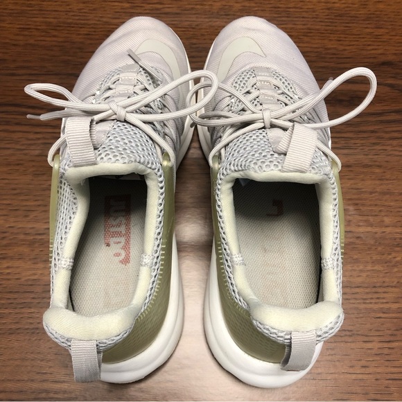 Nike Darwin Women’s Light Gray Sneakers Size 8 - Picture 10 of 14